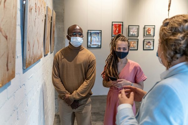 Where can you find budget-friendly guided tours of the historic sites in York?